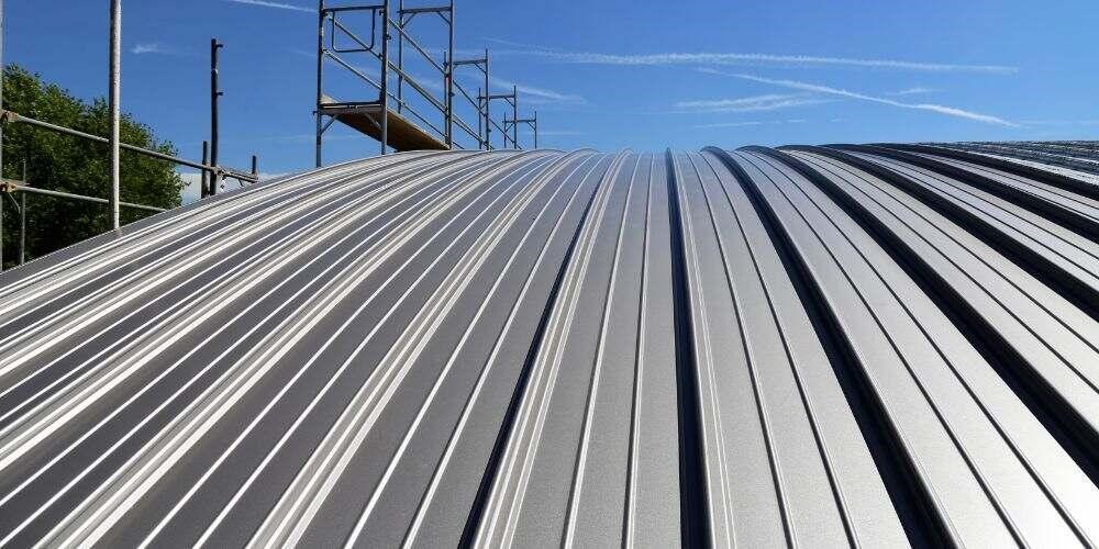 Standing seam metal roofing