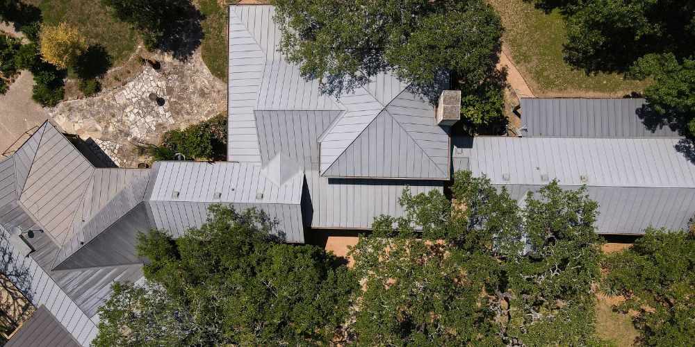 Should Plywood Go Under a Metal Roof?